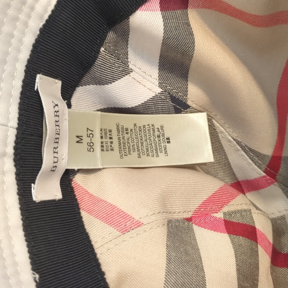 Burberry Bucket Hat - Picture 4 of 4